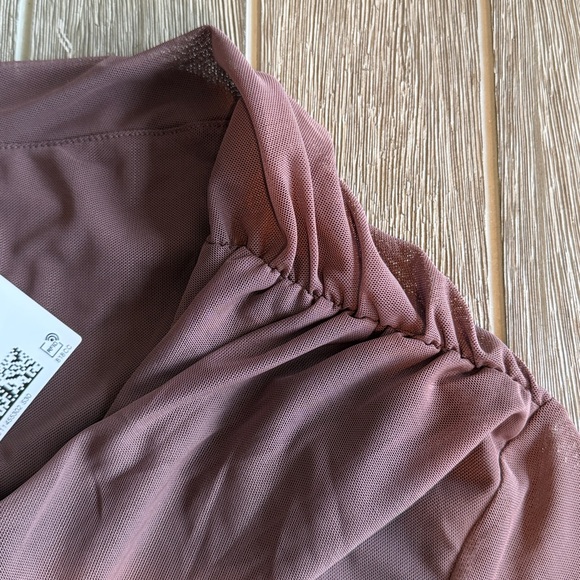 Mesh off-shoulder pullover - Picture 4 of 4